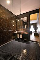 1969 Business Suites