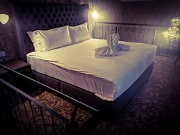 1969 Business Suites