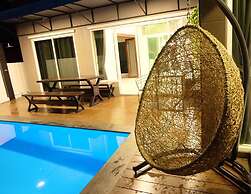 Moon Terrace Pool Villa