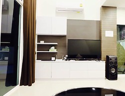 Moon Terrace Pool Villa