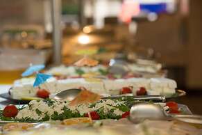 Cleopatra Golden Beach Hotel