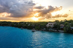 Mia Bacalar Luxury Resort & Spa