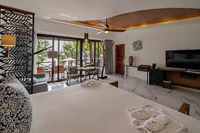 Mia Bacalar Luxury Resort & Spa
