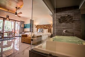 Mia Bacalar Luxury Resort & Spa