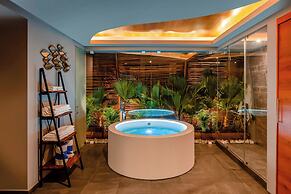 Mia Bacalar Luxury Resort & Spa