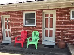 Phillips Historic Motel & Cottages