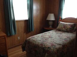 Phillips Historic Motel & Cottages