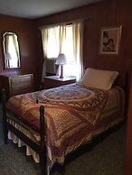 Phillips Historic Motel & Cottages