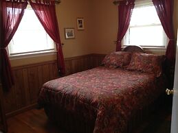 Phillips Historic Motel & Cottages