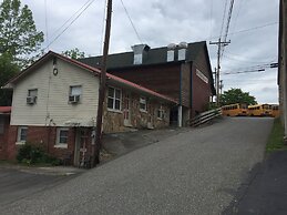 Phillips Historic Motel & Cottages