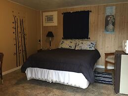 Phillips Historic Motel & Cottages