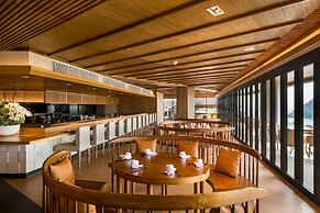 AYANA Komodo Waecicu Beach