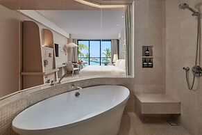 AYANA Komodo Waecicu Beach