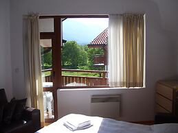 Four Leaf Clover Apartments to Rent