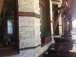 Four Leaf Clover Apartments to Rent