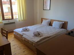 Four Leaf Clover Apartments to Rent