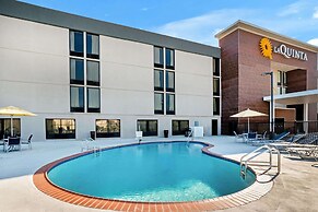 La Quinta Inn & Suites by Wyndham Columbus MS