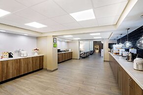 La Quinta Inn & Suites by Wyndham Columbus MS