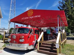 Grand Islander Hotel