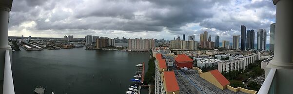 Big Place in Sunny Isles near Beach