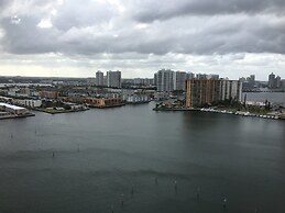 Big Place in Sunny Isles near Beach