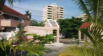 Fisherman's Point Holiday