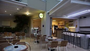 Blue Horizon Apartments