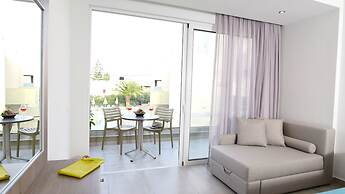 Blue Horizon Apartments