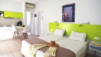 Blue Horizon Apartments