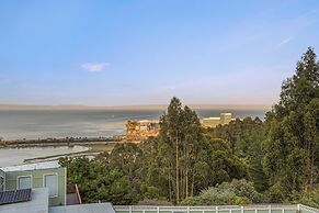 Marbella Lane 3BR Penthouse Executive Suite SFO