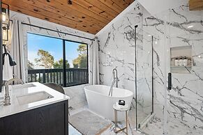 Marbella Lane 3BR Penthouse Executive Suite SFO