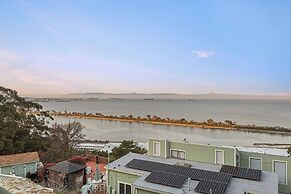 Marbella Lane 3BR Penthouse Executive Suite SFO