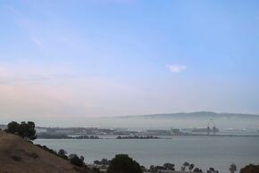 Marbella Lane 3BR Penthouse Executive Suite SFO