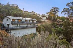 Marbella Lane 3BR Penthouse Executive Suite SFO