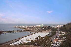 Marbella Lane 3BR Penthouse Executive Suite SFO