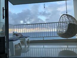 Ocean View Gorgeous 1 Bedroom Apt