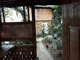 HangOut Beach & Resort