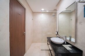 St. Giles Boulevard Hotel