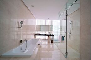 St. Giles Boulevard Hotel