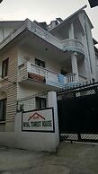 BnB Royal Tourist House