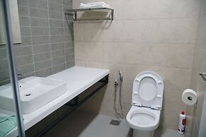 Homestay In The Heart of Kuala Lumpur at The Robertson KL