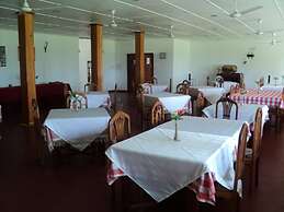 White Sand Beach Inn