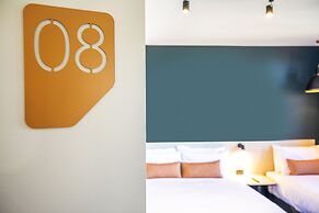 Nightcap at Chardons Corner Hotel