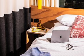 Atura Adelaide Airport