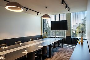 Atura Adelaide Airport