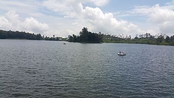 Ciwidey Jungle Villa