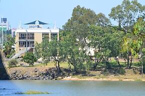 Rockhampton Riverside Central Hotel