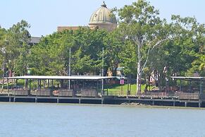 Rockhampton Riverside Central Hotel