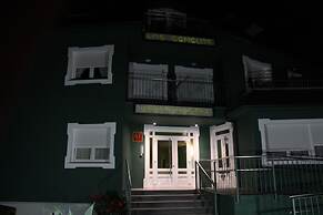 Apartamentos Los Gemelos