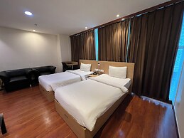 Hyphen Business Hotel